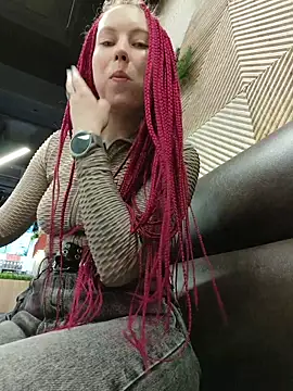 Snapshot of Frost_foxy chatting on December 20, 2025, 2:25 am Frost foxy online show from December 20, 2025, 2:25 am