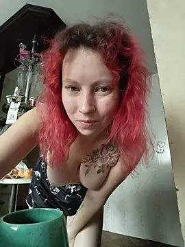 Snapshot of Frost_foxy chatting on November 25, 2025, 4:24 am Frost foxy online show from November 25, 2025, 4:24 am