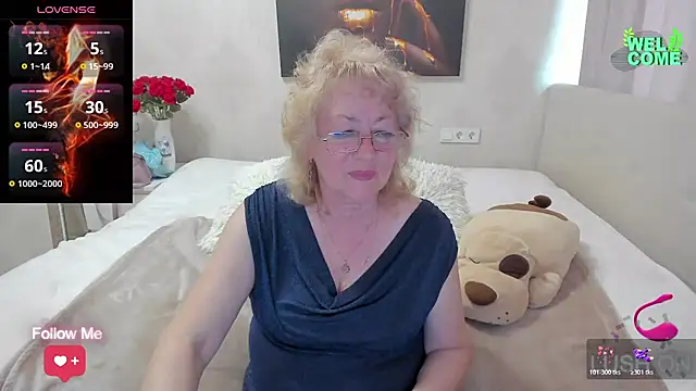 Snapshot of laylaroma chatting on July 3, 2026, 2:23 pm laylaroma online show from July 3, 2026, 2:23 pm