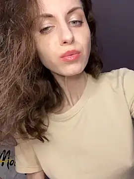 MissAnuta online show from July 18, 2026, 12:08 am