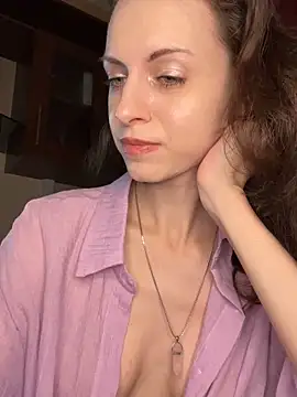 MissAnuta online show from May 4, 2026, 11:51 pm