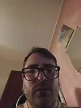 Snapshot of Aleee69 chatting on March 26, 2026, 6:28 pm Aleee69 online show from March 26, 2026, 6:28 pm