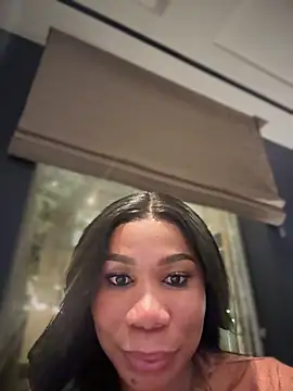 Snapshot of Belle___ chatting on March 9, 2025, 2:07 am Belle    online show from March 9, 2025, 2:07 am