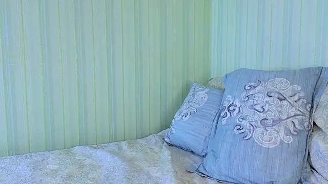 Snapshot of _Lily_ chatting on February 4, 2025, 8:13 am Lily online show from February 4, 2025, 8:13 am