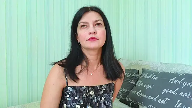 Snapshot of _Lily_ chatting on February 21, 2026, 7:43 am Lily online show from February 21, 2026, 7:43 am