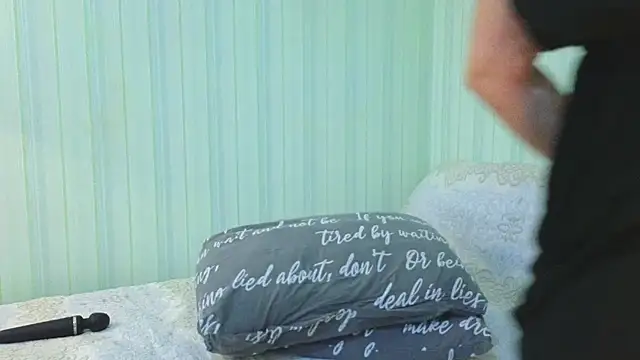 Snapshot of _Lily_ chatting on July 28, 2026, 12:48 pm Lily online show from July 28, 2026, 12:48 pm