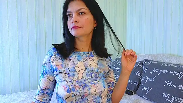 Snapshot of _Lily_ chatting on November 26, 2025, 7:08 am Lily online show from November 26, 2025, 7:08 am