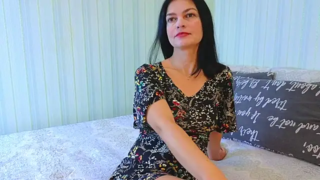 Snapshot of _Lily_ chatting on November 5, 2025, 6:16 am Lily online show from November 5, 2025, 6:16 am