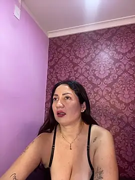 juliana diaz online show from December 4, 2025, 11:20 am