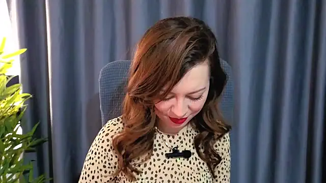 Snapshot of GirlfriendNina chatting on February 5, 2026, 6:53 am GirlfriendNina online show from February 5, 2026, 6:53 am