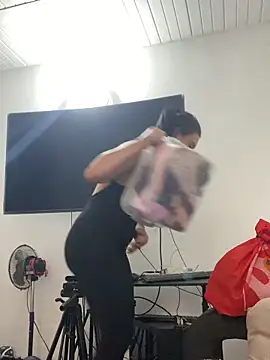 AlondraDiossa03 online show from February 12, 2026, 5:56 pm