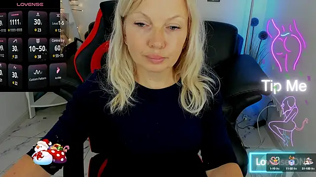 Abby Moore  online show from March 18, 2025, 1:34 pm