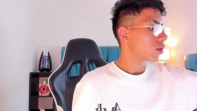 AlanNaughty online show from January 24, 2025, 7:30 am