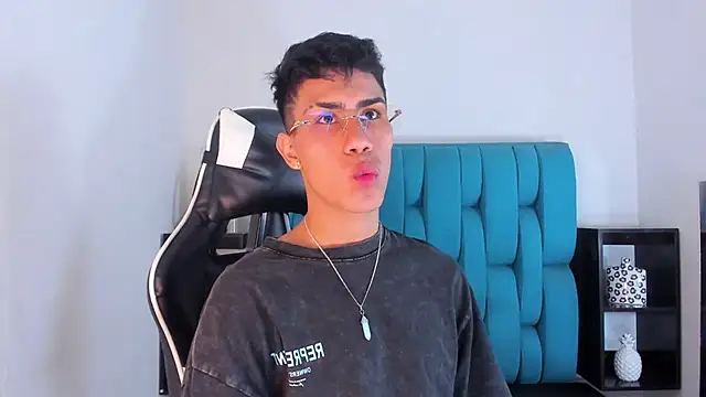 AlanNaughty online show from January 24, 2025, 11:02 pm