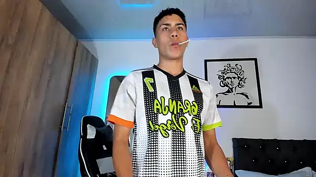 AlanNaughty online show from April 14, 2026, 11:32 pm