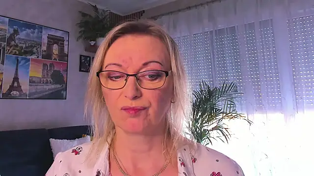 vanessa chat online show from April 9, 2026, 1:39 pm