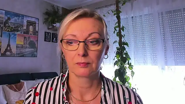 vanessa chat online show from September 19, 2025, 1:26 pm