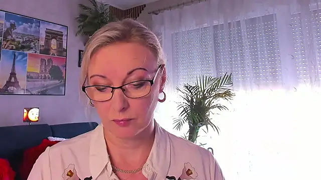 vanessa chat online show from May 28, 2026, 1:28 pm