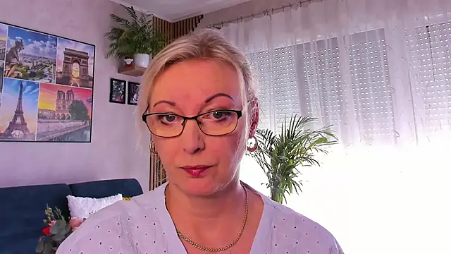 vanessa chat online show from May 11, 2026, 1:12 pm