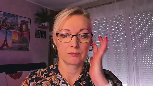 vanessa chat online show from September 16, 2025, 1:34 pm