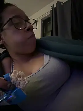 Alliejay online show from May 18, 2026, 3:50 am