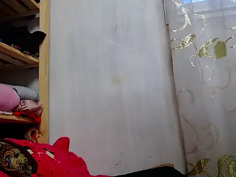 Snapshot of Princess_Ariahsquirty chatting on March 6, 2025, 3:24 pm Princess Ariahsquirty online show from March 6, 2025, 3:24 pm