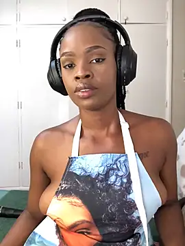 LuciousLips96 online show from October 4, 2025, 11:12 am