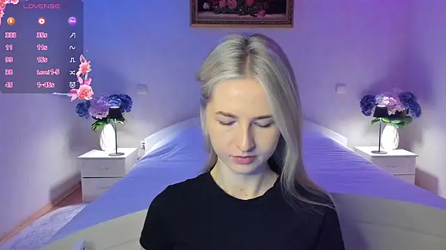 AnnaCarrera online show from April 22, 2026, 8:26 pm