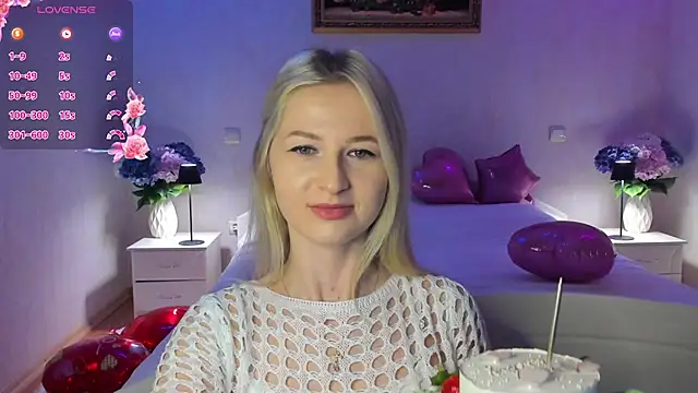 AnnaCarrera online show from February 10, 2026, 9:03 pm