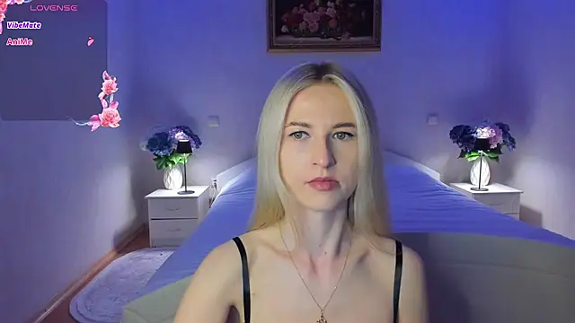 AnnaCarrera online show from May 17, 2026, 8:53 pm
