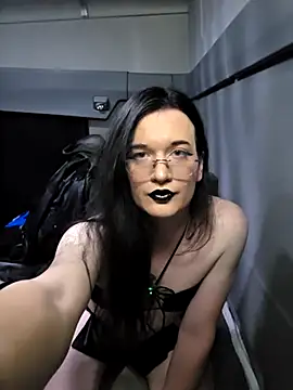 HotysimeHot1 online show from April 7, 2026, 8:21 pm