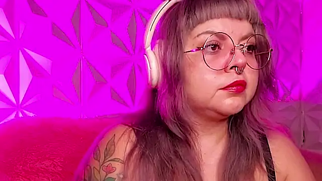 Satyn doll online show from October 31, 2025, 12:40 am