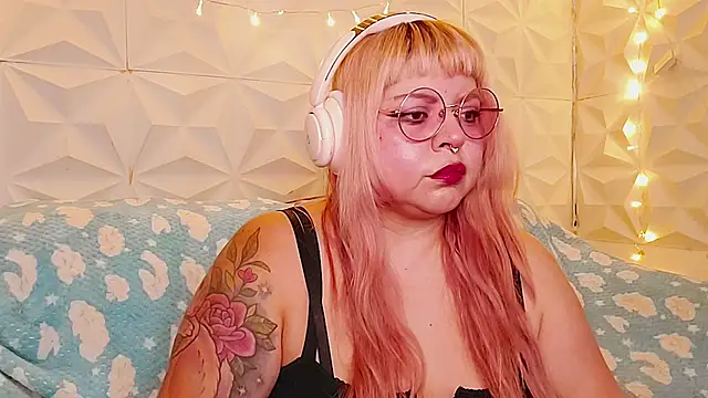 Satyn doll online show from May 20, 2026, 10:18 pm