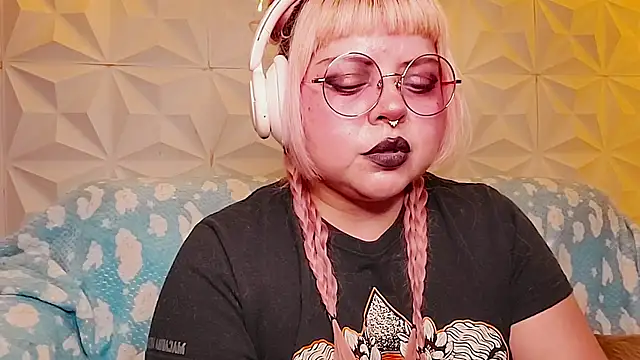 Satyn doll online show from May 15, 2026, 11:03 pm