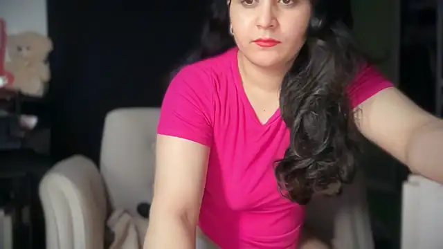 Snapshot of emalove-xh chatting on April 11, 2026, 3:03 am emalove-xh online show from April 11, 2026, 3:03 am