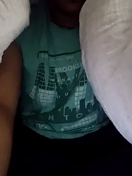 Snapshot of indianguy21 chatting on December 12, 2024, 4:43 pm indianguy21 online show from December 12, 2024, 4:43 pm