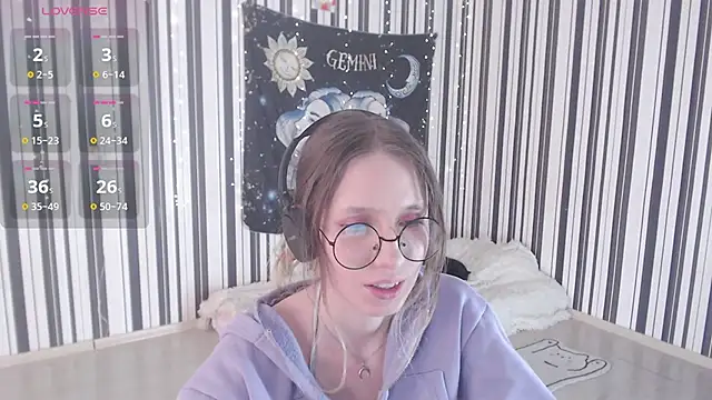 Snapshot of _Hanna_Moon_ chatting on October 18, 2025, 9:22 am Hanna Moon online show from October 18, 2025, 9:22 am