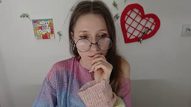  Hanna Moon  online show from June 1, 2026, 5:56 pm