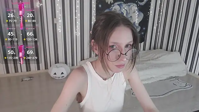  Hanna Moon  online show from October 26, 2025, 12:27 pm