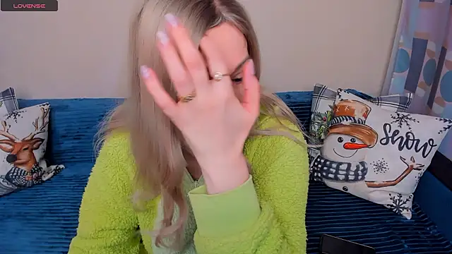 Snapshot of EllenMoore chatting on February 28, 2026, 3:06 am EllenMoore online show from February 28, 2026, 3:06 am