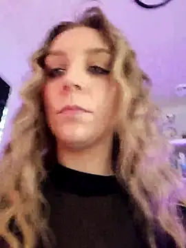 LilyOrion online show from November 24, 2025, 7:25 pm