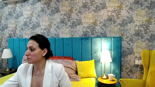 LisaCroft online show from October 3, 2025, 10:17 am