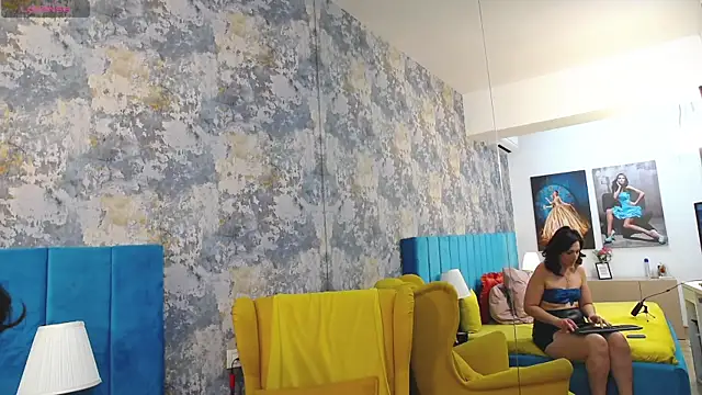 LisaCroft online show from September 21, 2025, 7:35 am