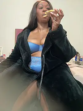 Bootyliciouse21X online show from July 18, 2026, 5:38 am