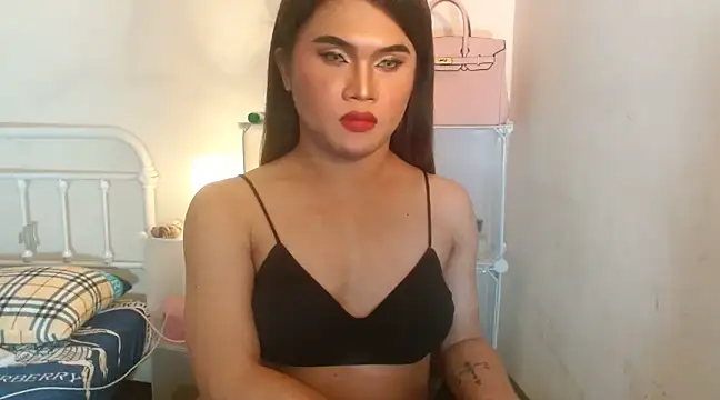 Snapshot of JustineBIGCUM chatting on February 19, 2025, 6:44 am JustineBIGCUM online show from February 19, 2025, 6:44 am