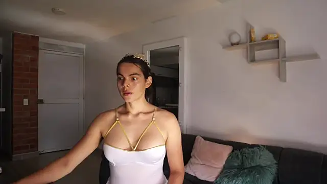  Vahos  online show from October 19, 2025, 5:05 pm