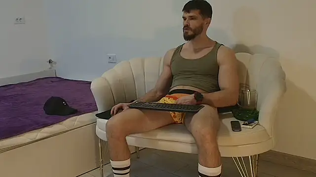 Snapshot of MauroTwin chatting on February 23, 2026, 6:30 pm MauroTwin online show from February 23, 2026, 6:30 pm