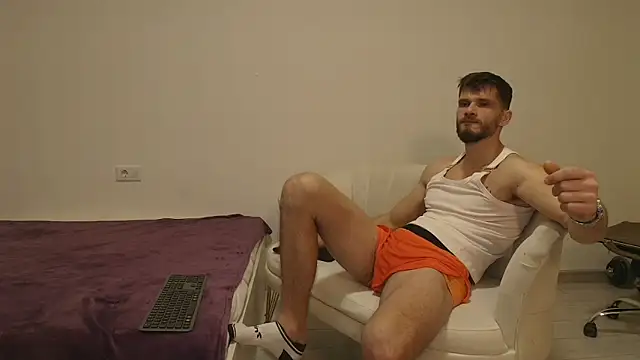 Snapshot of MauroTwin chatting on January 18, 2026, 5:49 pm MauroTwin online show from January 18, 2026, 5:49 pm