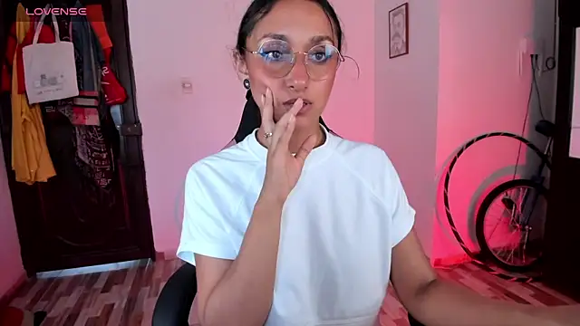 adrena 10 online show from April 28, 2026, 8:24 pm