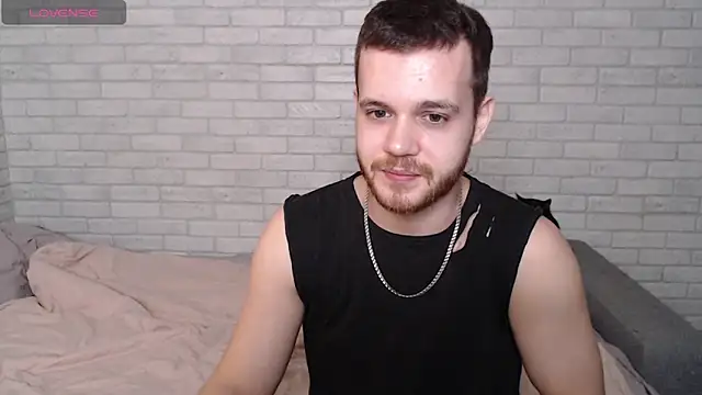 Alexxx horny online show from April 12, 2026, 4:32 pm